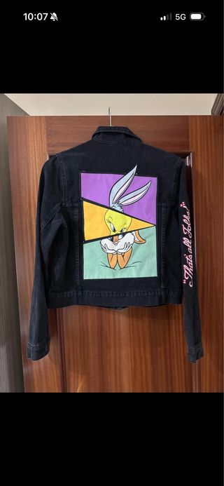 Cazadora vaquera negra con Tweety