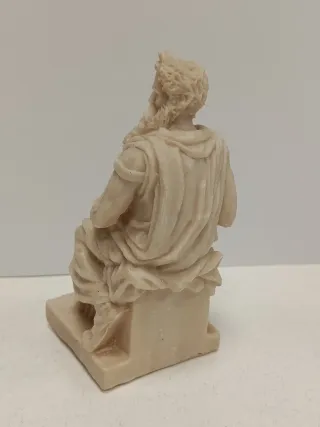 Escultura Moisés de Miguel Ángel en resina.