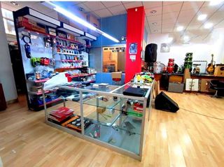 Local comercial en alquiler en Barrio Alto - San Félix - Oliveros - Altamira en Almería