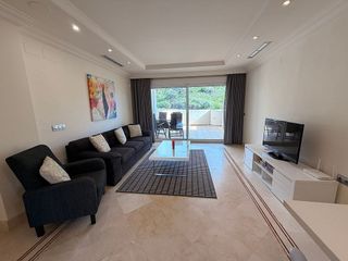 Piso en alquiler en Los Naranjos - Las Brisas en Marbella