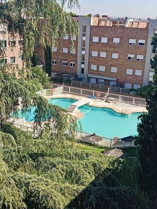Dúplex en alquiler en Zona Avenida Europa en Pozuelo de Alarcón