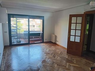 Dúplex en alquiler en Zona Avenida Europa en Pozuelo de Alarcón