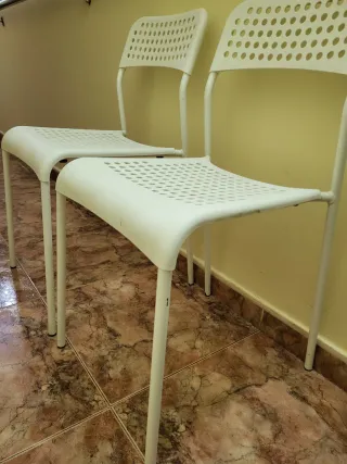 Juego de 2 sillas blancas