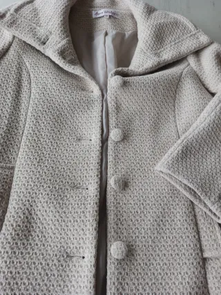 Abrigo beige elegante