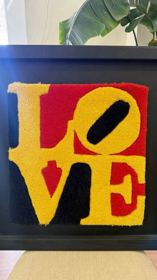 Tapete decorativo “ LOVE “ Robert Indiana