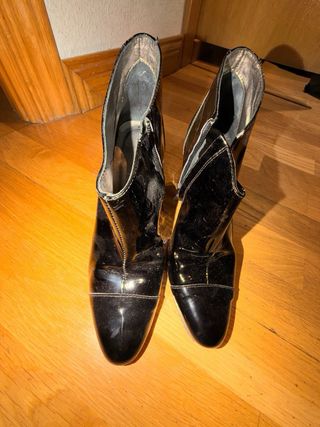 Botines charol tacón Massimo Dutti