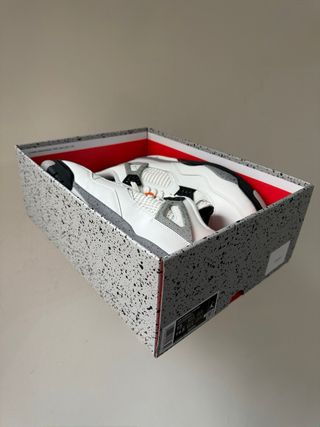 Air Jordan 4 Retro White Cement