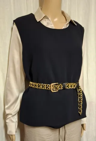 Gilet nero con cintura catena oro