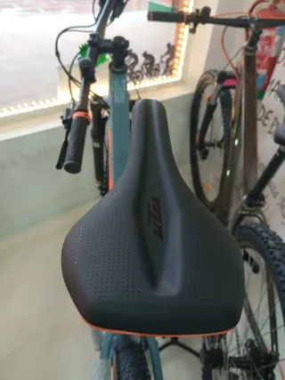 Bicicleta de Montaña Azul y Naranja