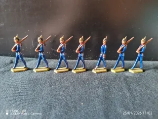 Soldatini militari in piombo