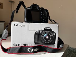 Cámara Canon EOS 2000D Kit EF-S 18-55mm