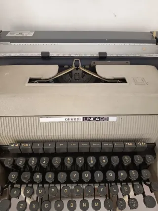 Olivetti Línea 90 Máquina de Escribir