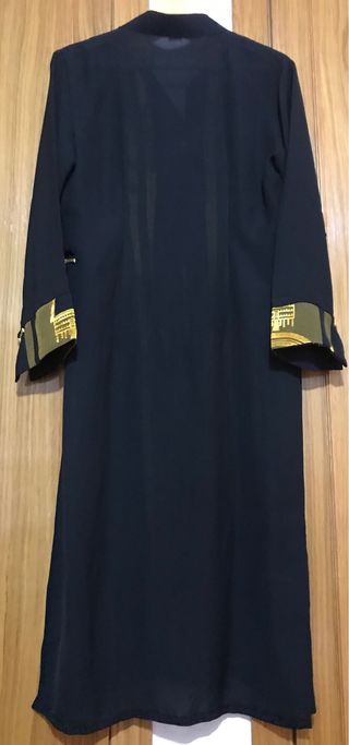Vestido estilo asiático negro y dorado