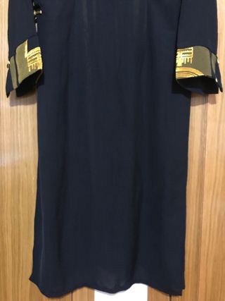 Vestido estilo asiático negro y dorado