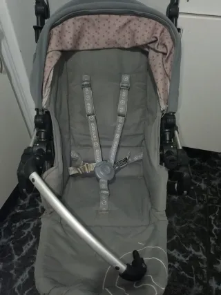 Carro de bebé gris Concord neo