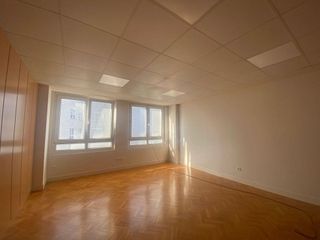Oficina en alquiler en Amara - Berri en San Sebastián-Donostia