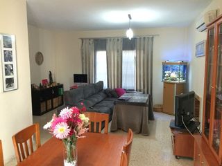 Chalet en alquiler en Montequinto en Dos Hermanas