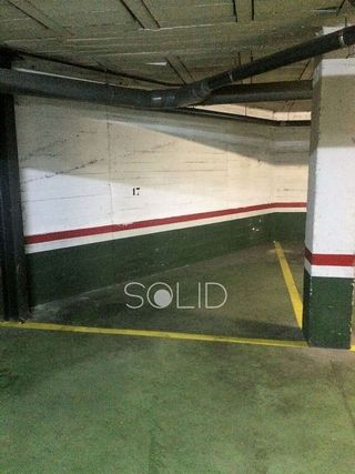 Garaje en alquiler en San Gil en Sevilla