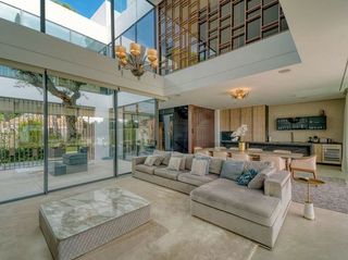 Chalet en alquiler en Nueva Andalucía centro en Marbella