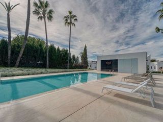Chalet en alquiler en Nueva Andalucía centro en Marbella