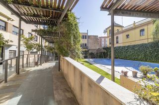 Piso en alquiler en Cruz Roja en Sevilla