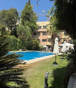 Piso en alquiler en Cruz Roja en Sevilla