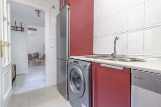 Piso en alquiler en Cruz Roja en Sevilla