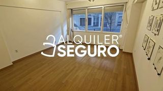 Local comercial en alquiler en Peñagrande en Madrid