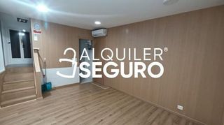 Local comercial en alquiler en Peñagrande en Madrid