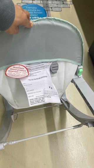 Mecedora para bebé gris y verde