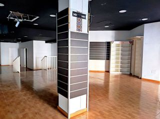 Local comercial en alquiler en Barrio Alto - San Félix - Oliveros - Altamira en Almería