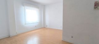 Piso en alquiler en Los Remedios en Sevilla