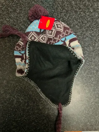 Gorro de invierno nuevo