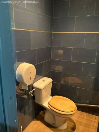 Local comercial en venta en Hospital en Valladolid