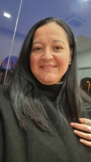 Mujer con vehiculo busca trabajo de.limpieza sabad