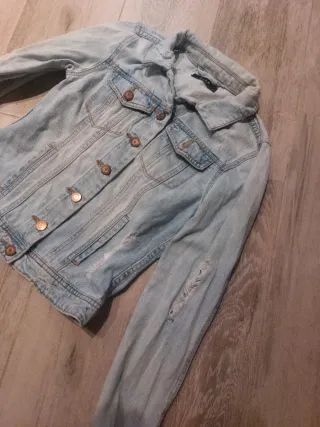 Chaqueta Vaquera Azul Desgastada