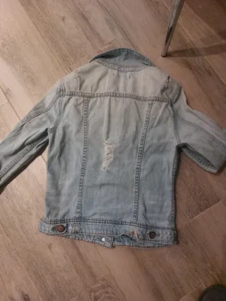Chaqueta Vaquera Azul Desgastada