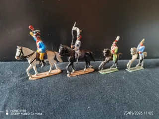 Soldatini militari a cavallo