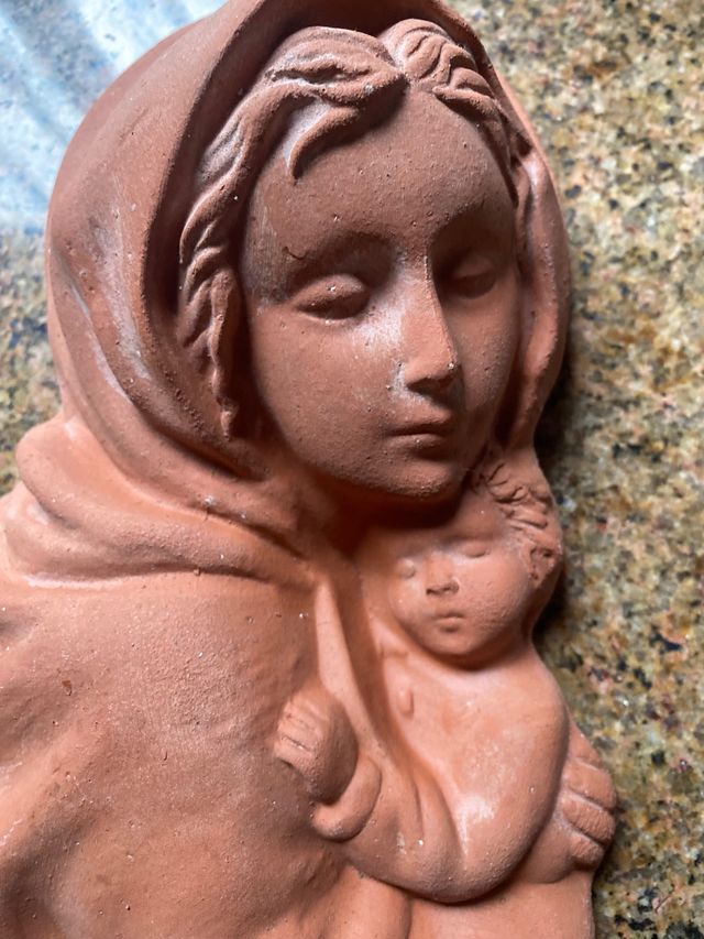 Sacra immagine in terracotta da appendere