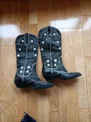 Botas camperas Zara estrellas talla 37