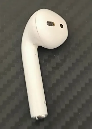 Airpods 2da Gen Apple Blancos solo uno el Izquier