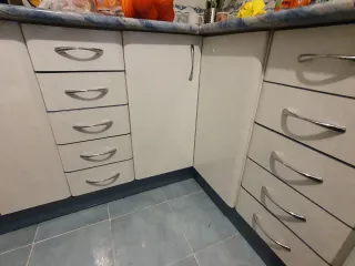 Puertas de cocina blancas-gris