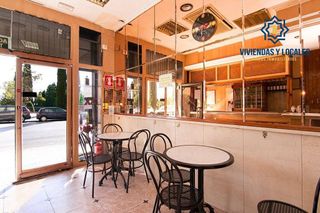 Local comercial en alquiler en Camino de Ronda - Rosaleda en Granada