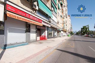 Local comercial en alquiler en Camino de Ronda - Rosaleda en Granada