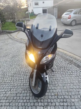 Moto 125cc Maxiscooter Automática