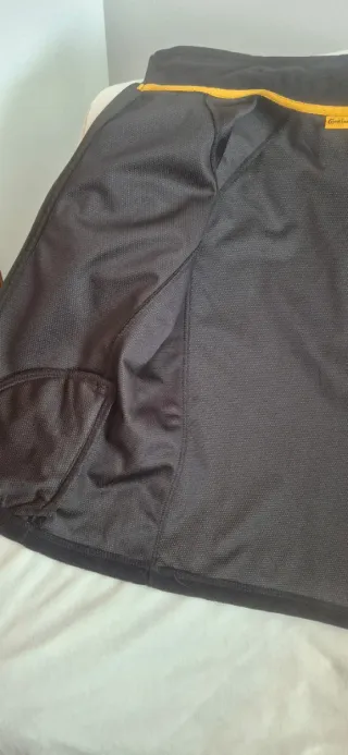 Cazadora unisex forrada negra