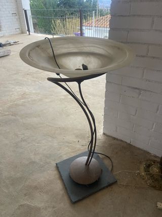 Lámpara de pie moderna cristal y metal