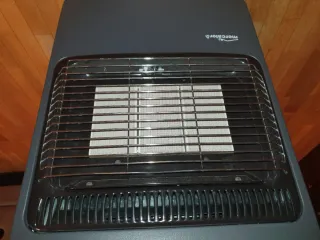 Estufa de gas con regulador y bombona