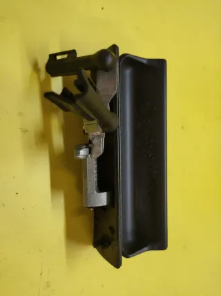 MANETA TIRADOR PUERTA MALETERO SEAT TOLEDO II