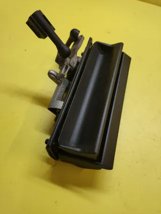 MANETA TIRADOR PUERTA MALETERO SEAT TOLEDO II